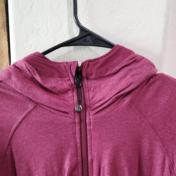 LULULEMON Reversible Raspberry Jacket 10 - Picture 3 of 7